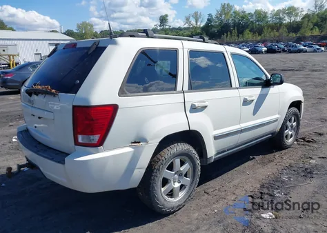 2010 Jeep Grand Cherokee Laredo z USA, uszkodzony, nr VIN 1J4PR4GK3AC144896